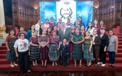 Diálogo entre el Ejecutivo y representantes de mujeres aborda demandas prioritarias del sector