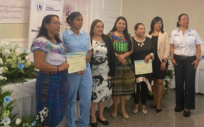 SEPREM participó en graduación de defensoras de derechos y auxiliares de enfermería